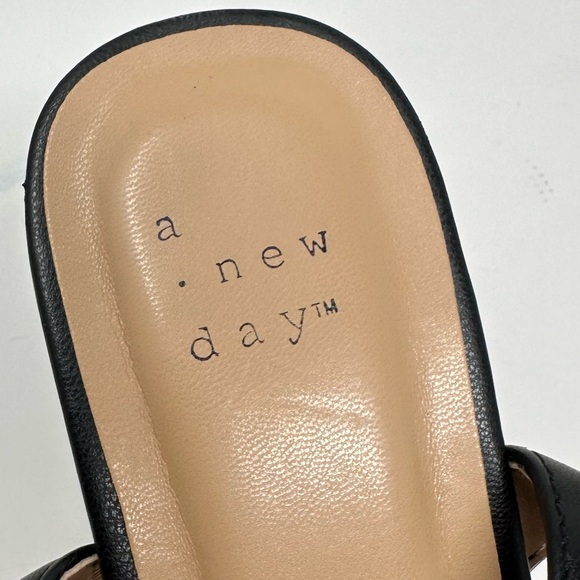 A New Day Shannon Women's Heels Memory Foam Insole - Picture 9 of 9